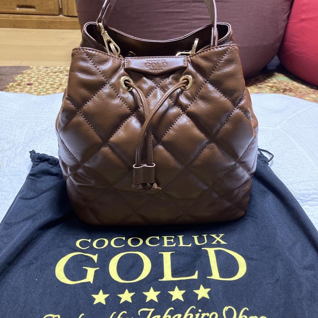 【美品】COCOCELUX ココセリュクス　ダイヤモンドレザー　ハンドバッグ